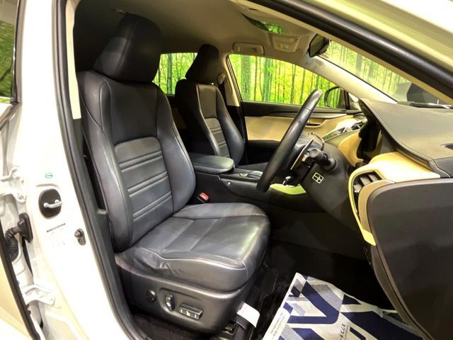 TOYOTA LEXUS NX300H 2014 Image 31