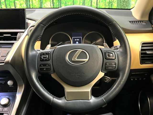 TOYOTA LEXUS NX300H 2014 Image 31