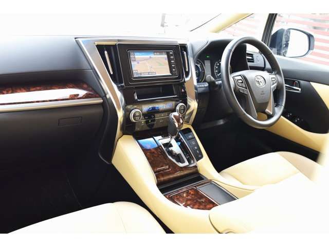 TOYOTA VELLFIRE  HYBRID 4WD 2019 Image 31