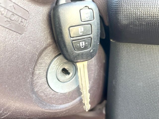 TOYOTA SPADE 2013 Image 31