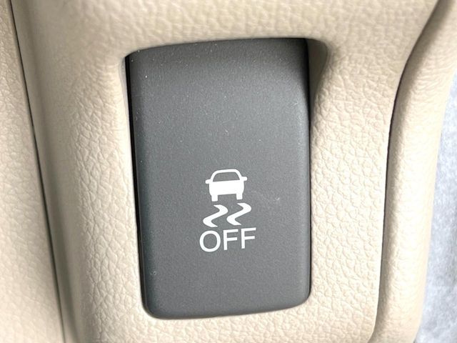 HONDA N BOX 2013 Image 31