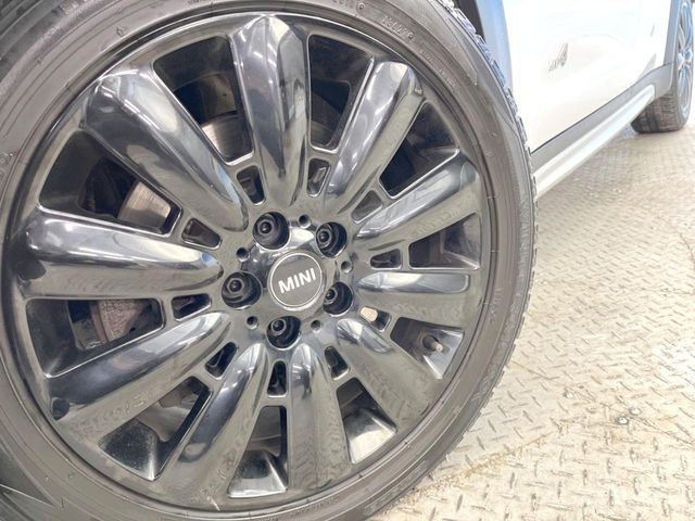 BMW MINI COOPER SD C 2018 Image 31