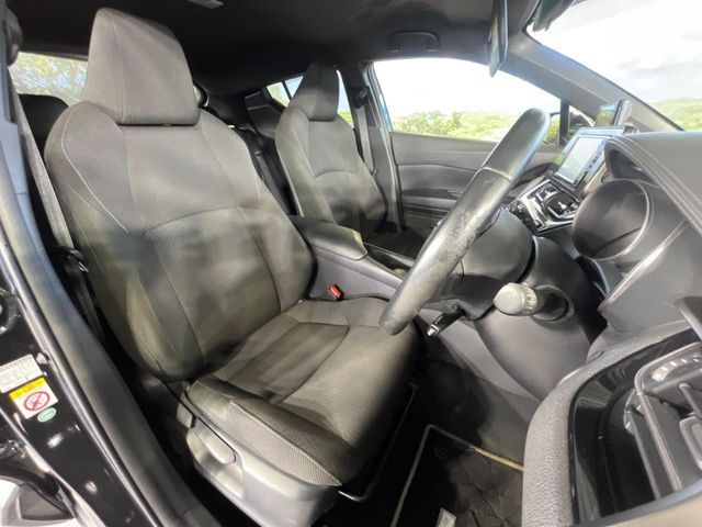 TOYOTA C-HR 2018 Image 31