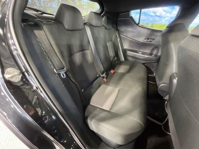 TOYOTA C-HR 2018 Image 31