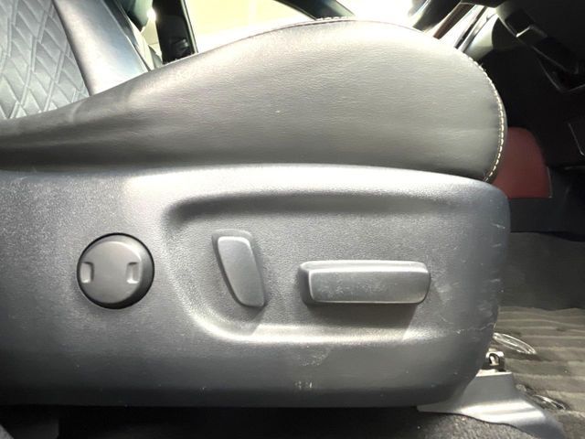 TOYOTA HARRIER 2WD 2017 Image 31