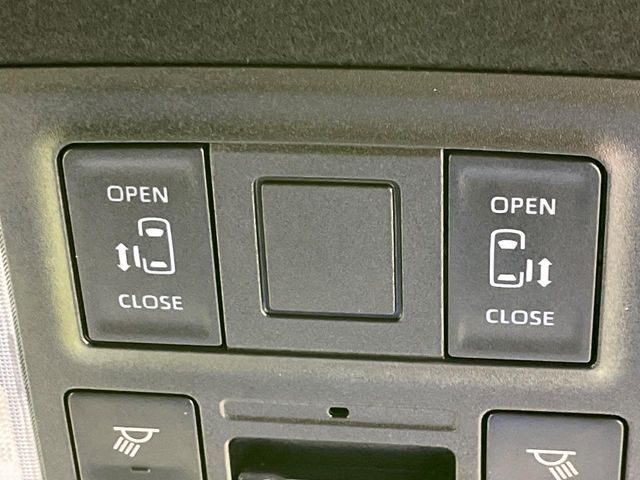 TOYOTA VOXY HYBRID 2024 Image 31