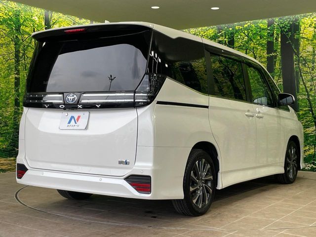 TOYOTA VOXY HYBRID 2024 Image 31