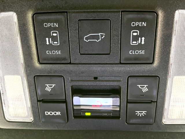 TOYOTA VOXY HYBRID 2024 Image 31