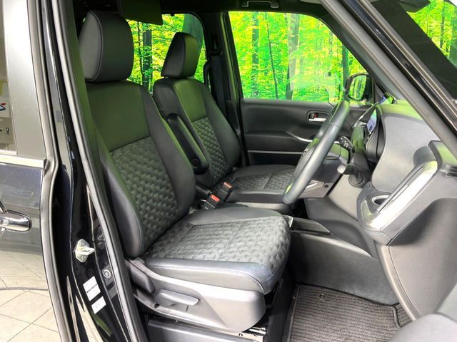 TOYOTA VOXY HYBRID 2024 Image 31