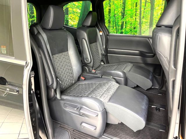 TOYOTA VOXY HYBRID 2024 Image 31