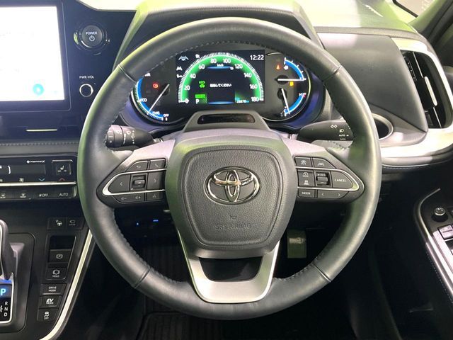 TOYOTA VOXY HYBRID 2024 Image 31