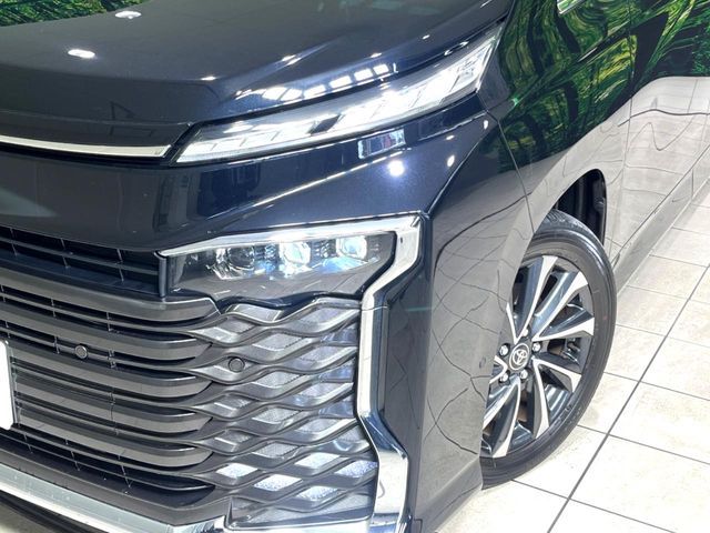 TOYOTA VOXY HYBRID 2024 Image 31