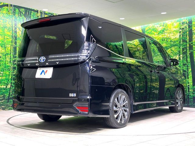 TOYOTA VOXY HYBRID 2024 Image 31