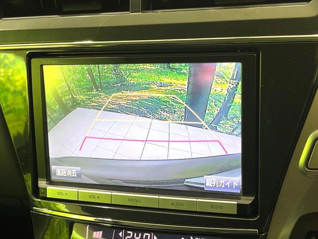 TOYOTA PRIUS ALPHA 2014 Image 31