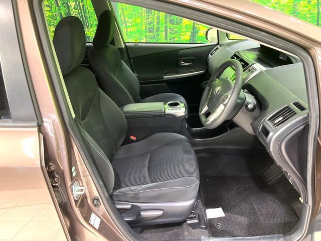 TOYOTA PRIUS ALPHA 2014 Image 31