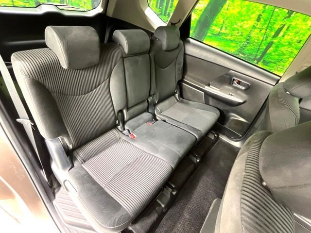 TOYOTA PRIUS ALPHA 2014 Image 31