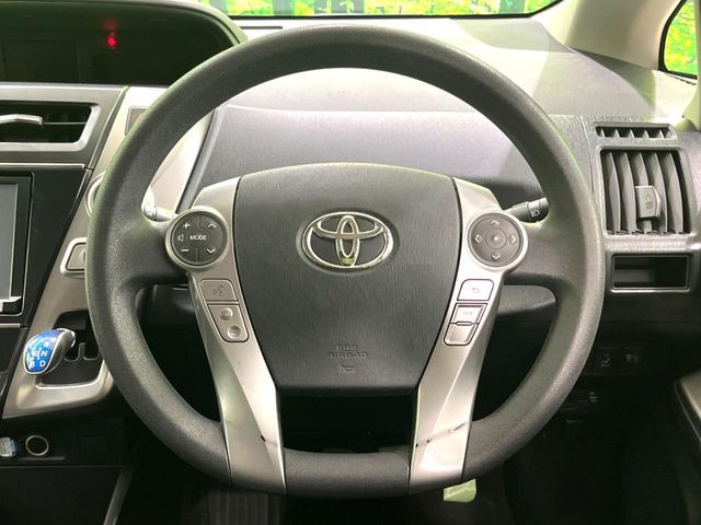 TOYOTA PRIUS ALPHA 2014 Image 31