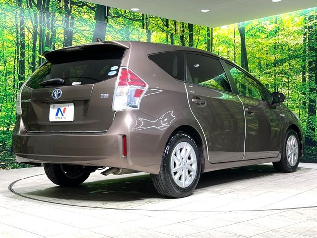 TOYOTA PRIUS ALPHA 2014 Image 31