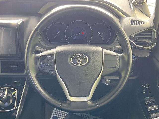 TOYOTA VOXY HYBRID 2020 Image 31