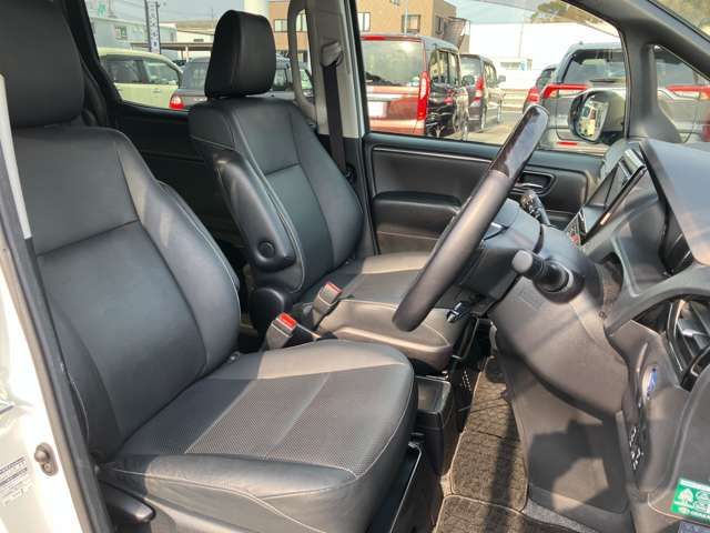 TOYOTA ESQUIRE HYBRID 2015 Image 31