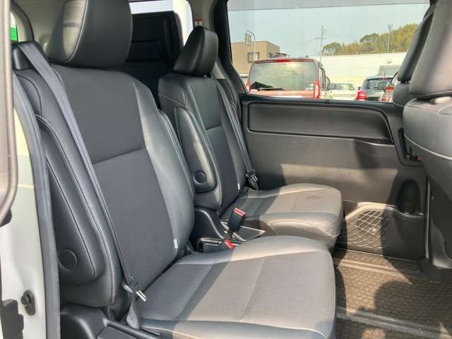 TOYOTA ESQUIRE HYBRID 2015 Image 31