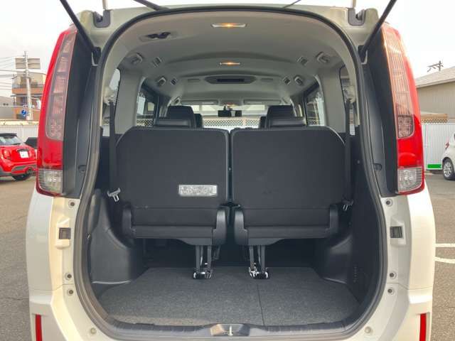 TOYOTA ESQUIRE HYBRID 2015 Image 31