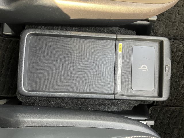 TOYOTA ESQUIRE HYBRID 2015 Image 31