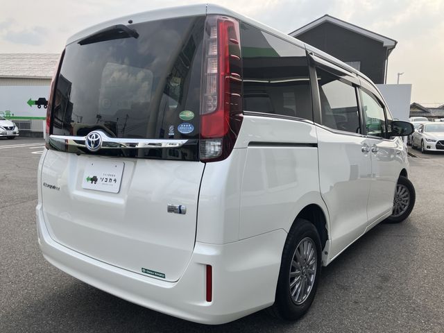 TOYOTA ESQUIRE HYBRID 2015 Image 31