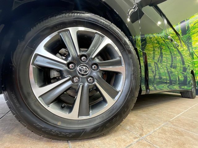 TOYOTA VOXY 2018 Image 31