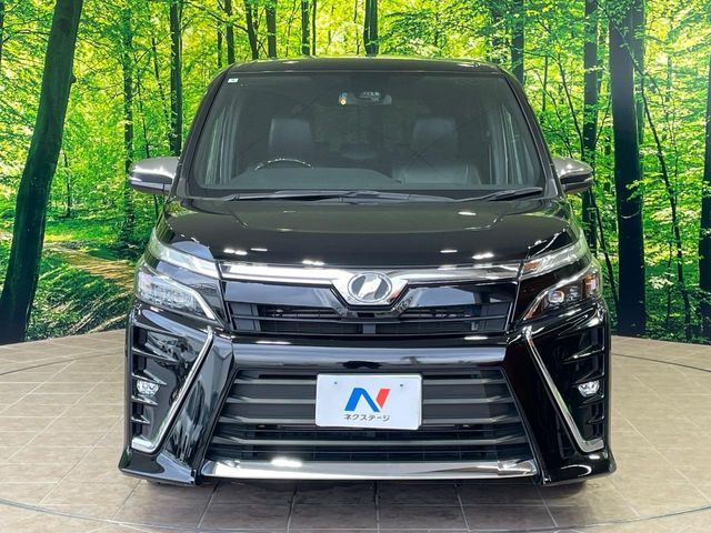 TOYOTA VOXY 2018 Image 31