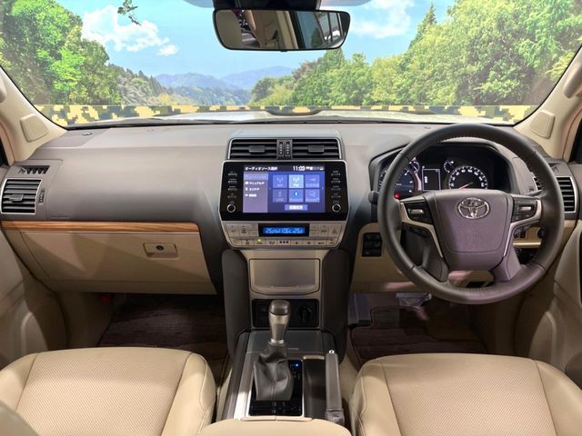 TOYOTA LANDCRUISER PRADO 2023 Image 31