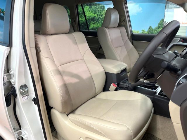TOYOTA LANDCRUISER PRADO 2023 Image 31