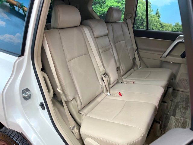 TOYOTA LANDCRUISER PRADO 2023 Image 31