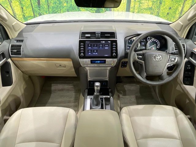 TOYOTA LANDCRUISER PRADO 2023 Image 31