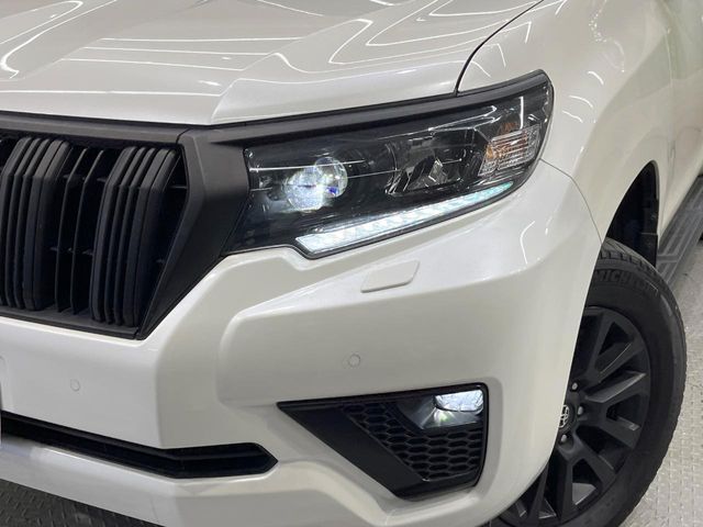 TOYOTA LANDCRUISER PRADO 2023 Image 31