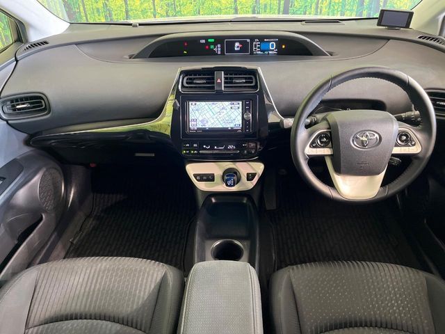 TOYOTA PRIUS 2018 Image 31