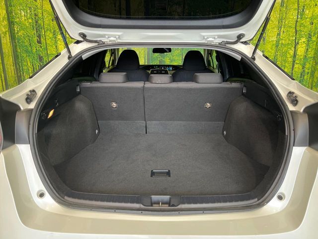 TOYOTA PRIUS 2018 Image 31