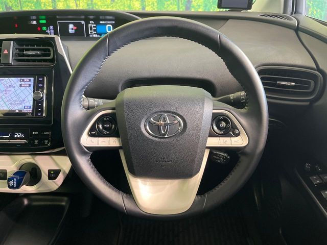 TOYOTA PRIUS 2018 Image 31