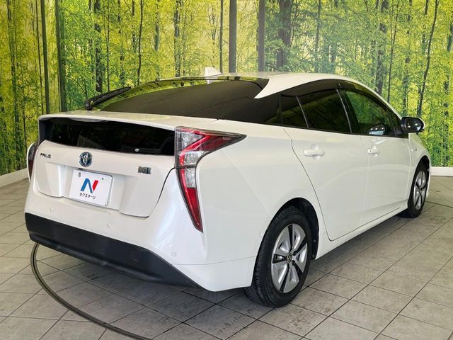 TOYOTA PRIUS 2018 Image 31
