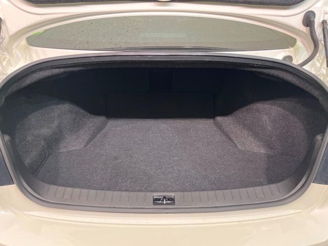 NISSAN SKYLINE 2018 Image 31