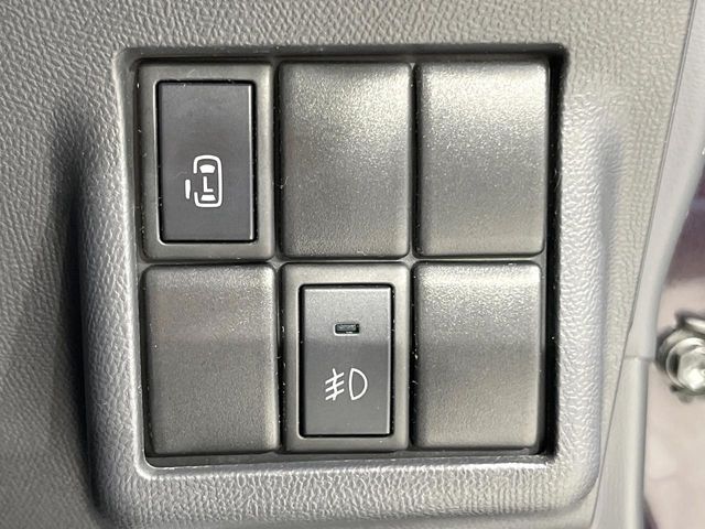 NISSAN ROOX 2012 Image 31