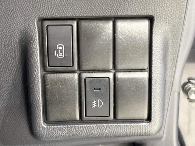 NISSAN ROOX 2012 Image 31