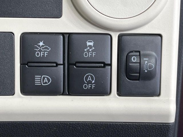 DAIHATSU MOVE CANBUS 4WD 2019 Image 31