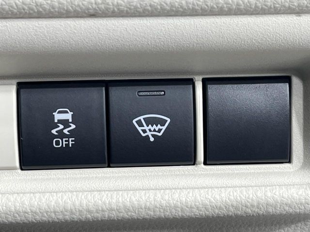 TOYOTA SIENTA HYBRID 2023 Image 31