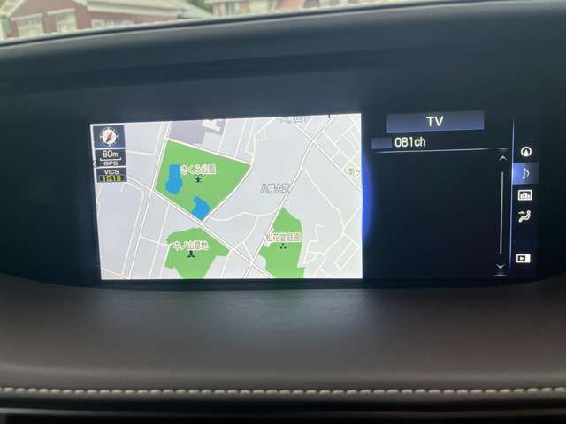 TOYOTA LEXUS LS500H 2017 Image 31