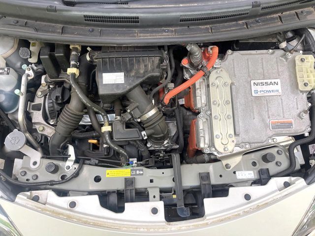 NISSAN NOTE 2017 Image 31