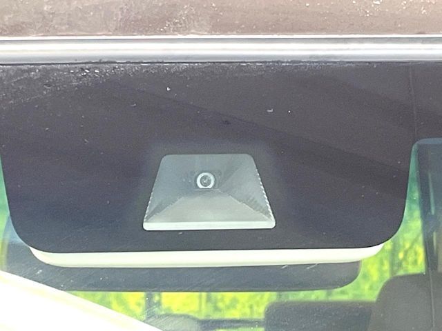 HONDA N BOX 2022 Image 31