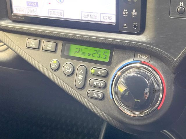 TOYOTA AQUA 2012 Image 31