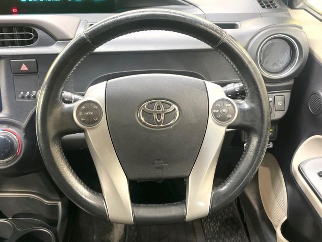 TOYOTA AQUA 2012 Image 31