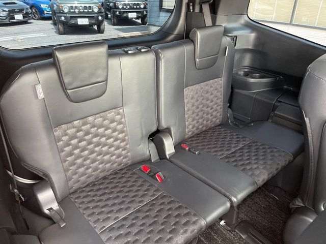 TOYOTA VOXY HYBRID 2022 Image 31